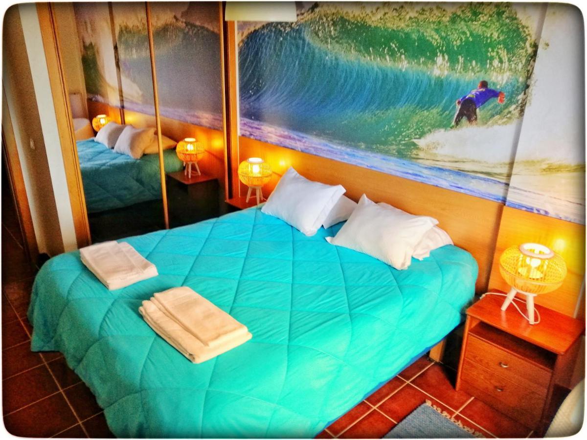 Supertubos Beach Hostel Atouguia Da Baleia Ngoại thất bức ảnh
