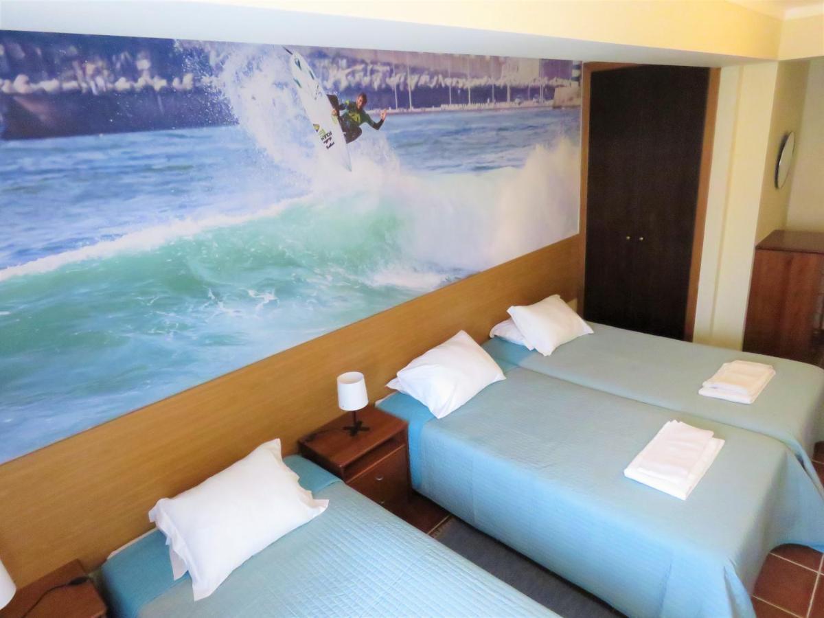 Supertubos Beach Hostel Atouguia Da Baleia Ngoại thất bức ảnh