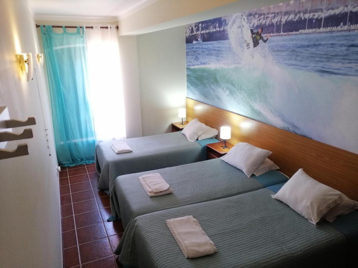 Supertubos Beach Hostel Atouguia Da Baleia Ngoại thất bức ảnh