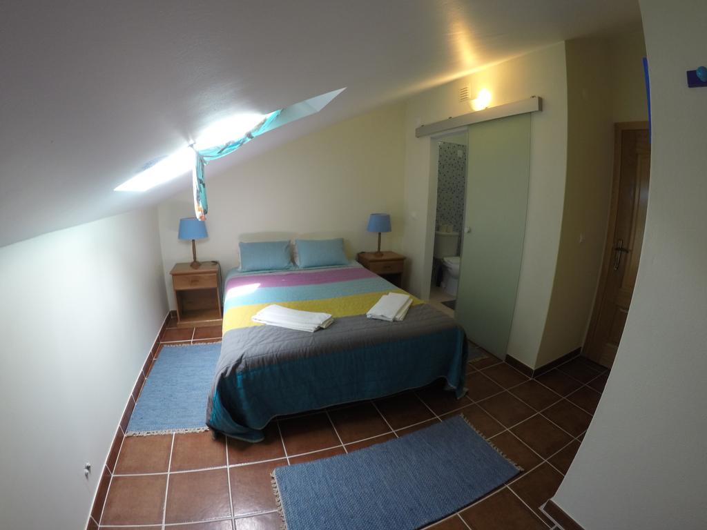 Supertubos Beach Hostel Atouguia Da Baleia Ngoại thất bức ảnh