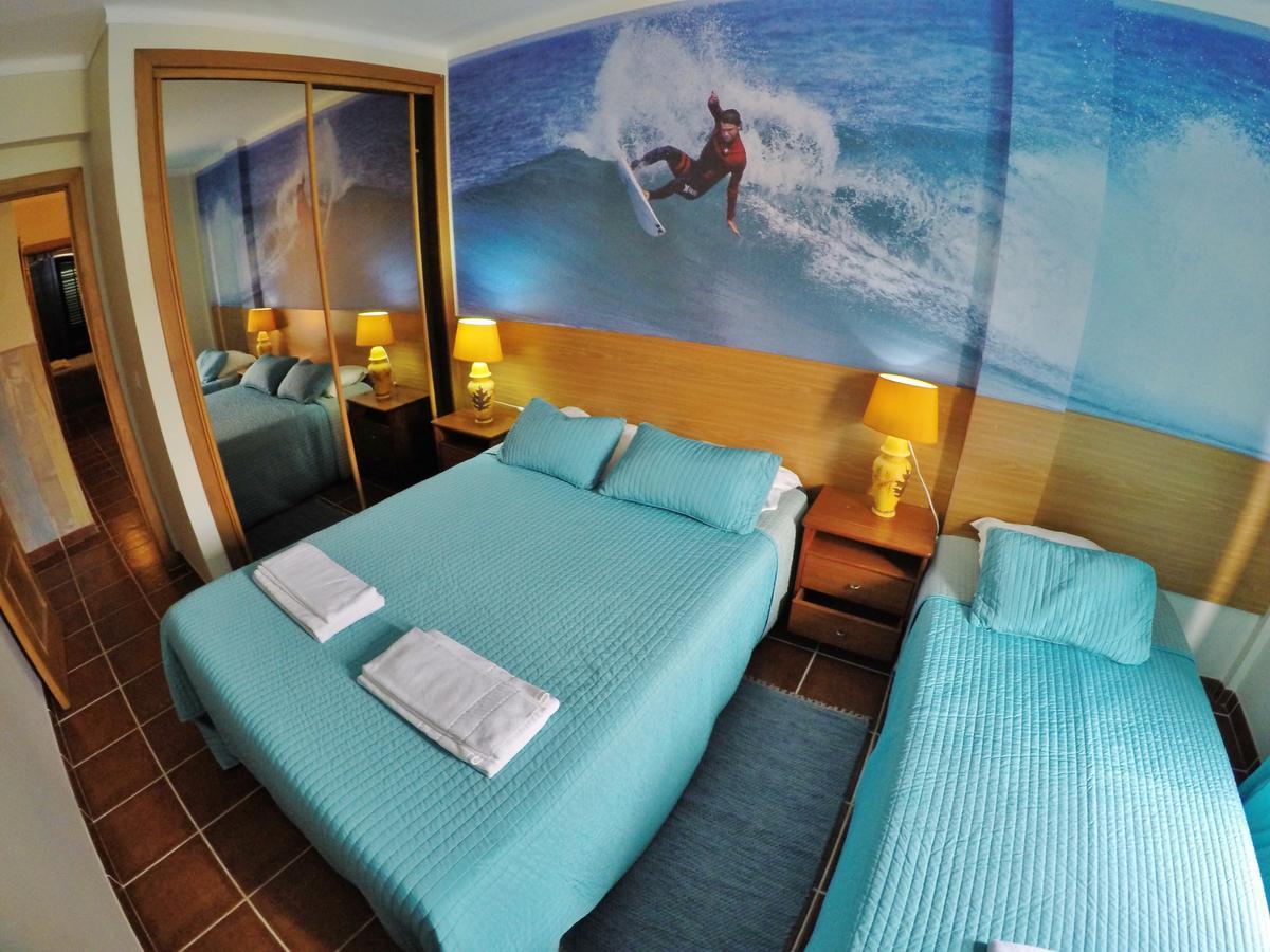 Supertubos Beach Hostel Atouguia Da Baleia Ngoại thất bức ảnh
