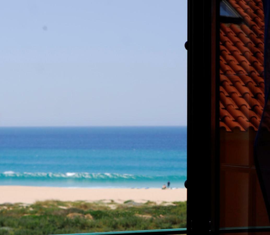 Supertubos Beach Hostel Atouguia Da Baleia Ngoại thất bức ảnh